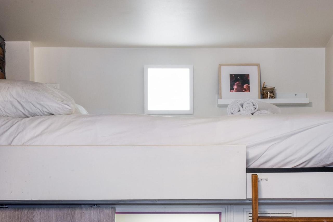 Charming Industrial-Style Studio Just Nearby Montmartre In Paris - Welkeys Apartment Bagian luar foto