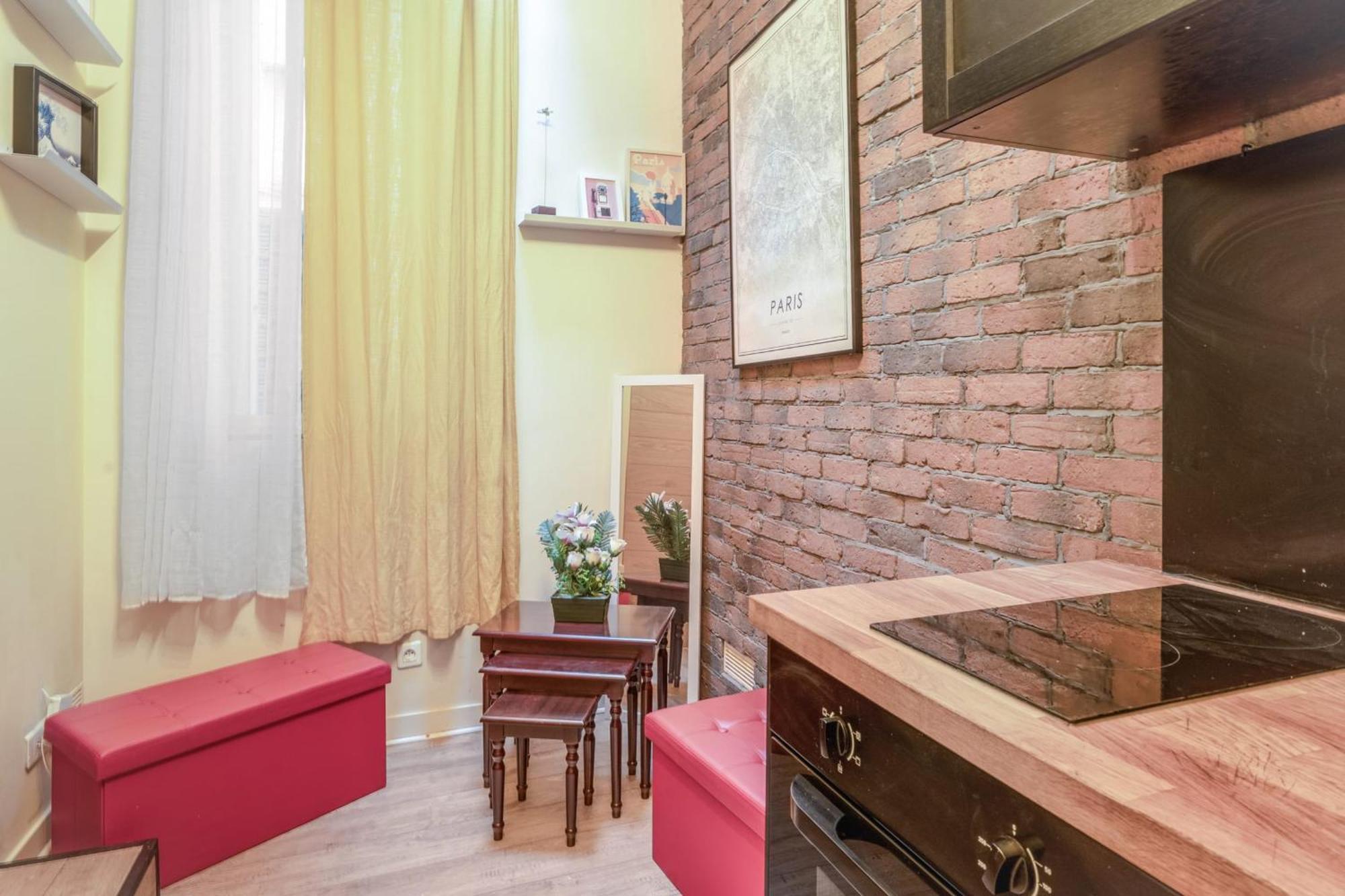 Charming Industrial-Style Studio Just Nearby Montmartre In Paris - Welkeys Apartment Bagian luar foto